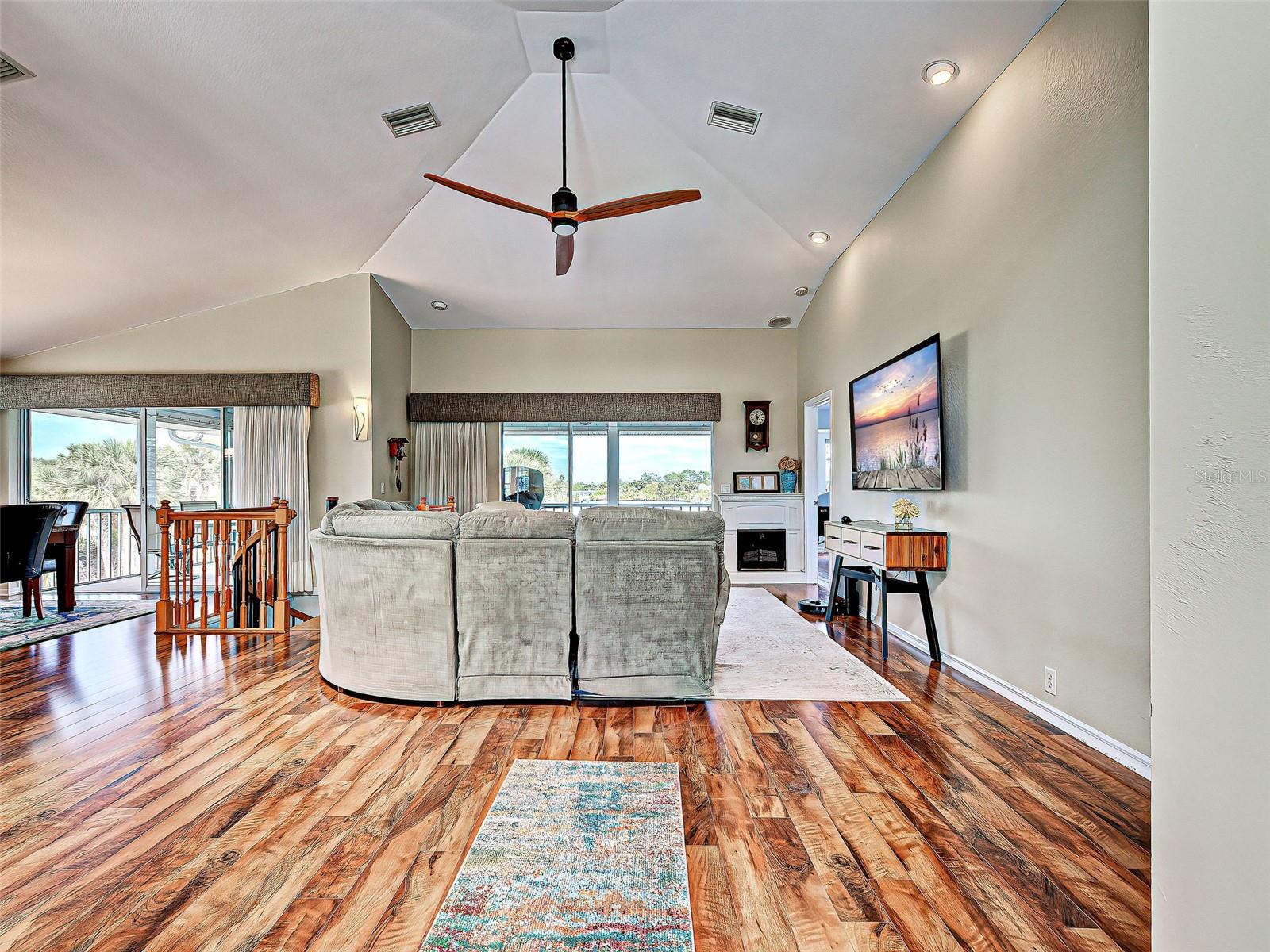 Image 49 of 83 For 13314 Prentice Avenue