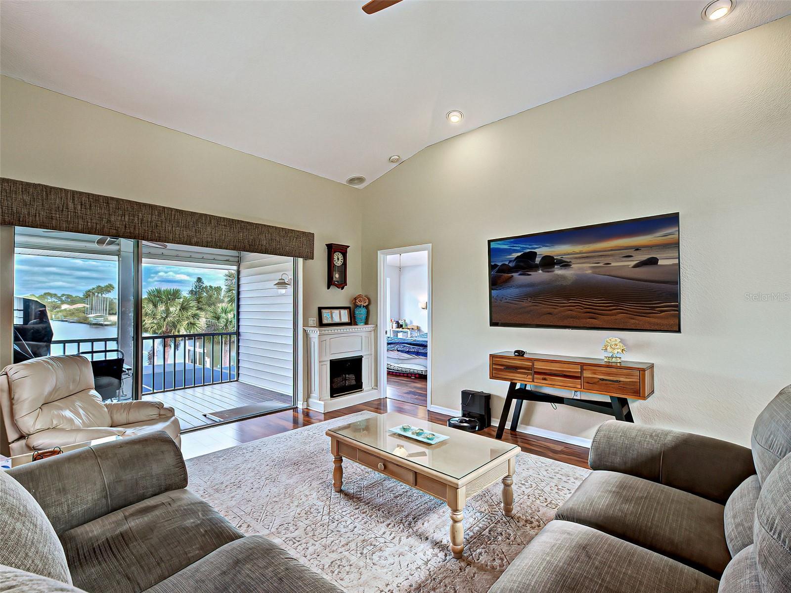 Image 51 of 83 For 13314 Prentice Avenue