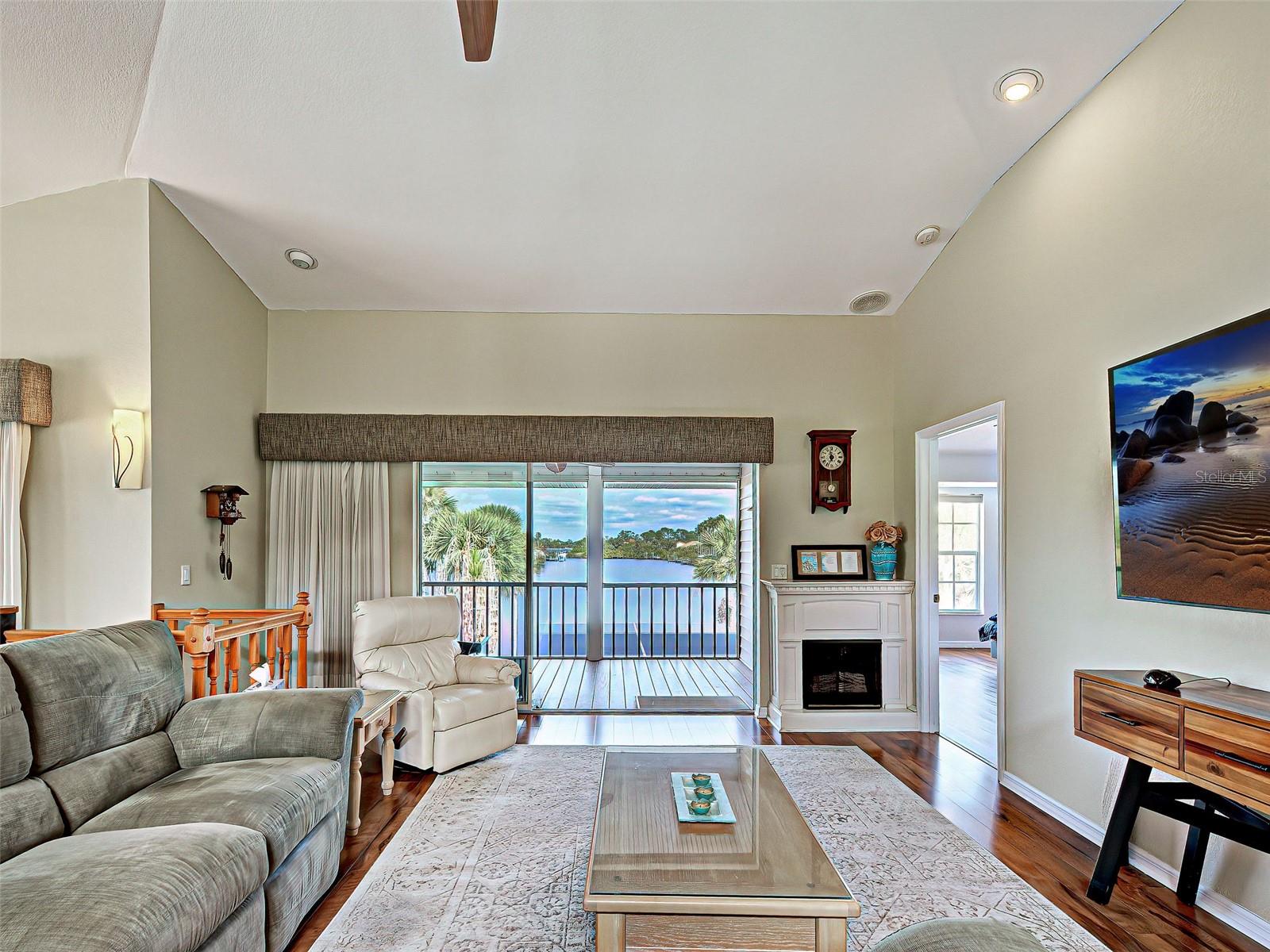 Image 52 of 83 For 13314 Prentice Avenue