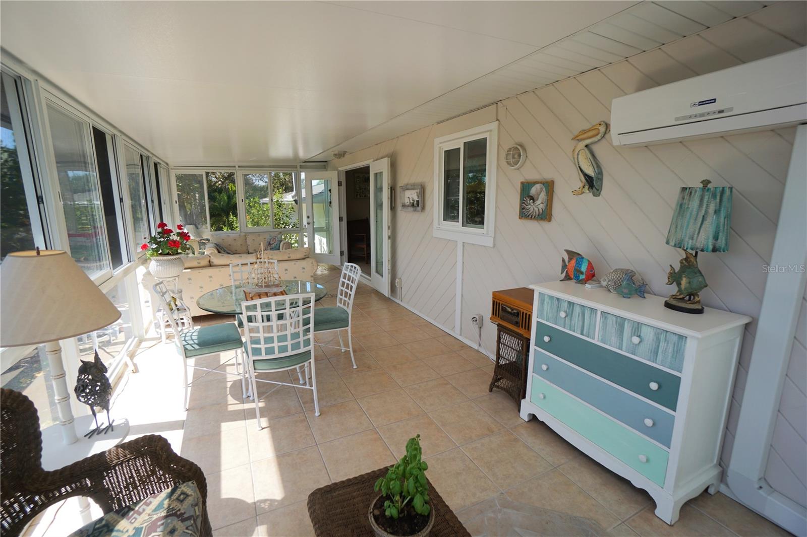 Image 19 of 49 For 621 Sturgeon Place