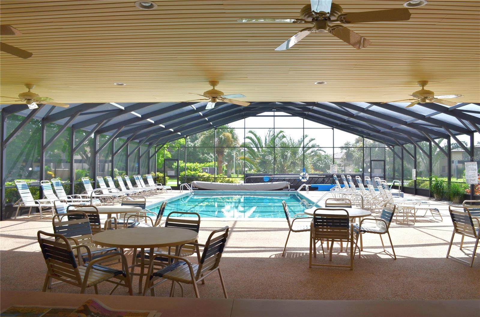 Image 24 of 31 For 4000 Oakview Drive L8