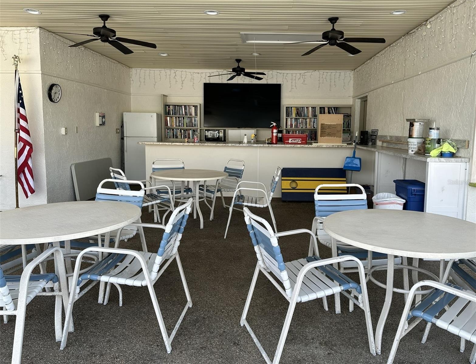 Image 25 of 31 For 4000 Oakview Drive L8