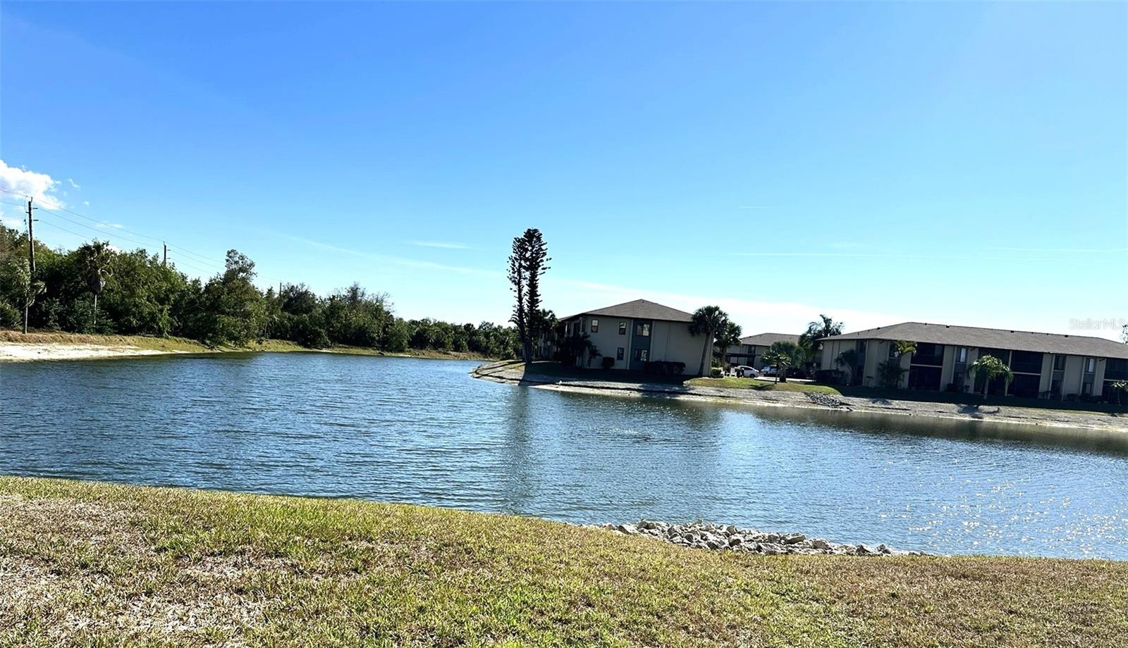 Image 28 of 31 For 4000 Oakview Drive L8