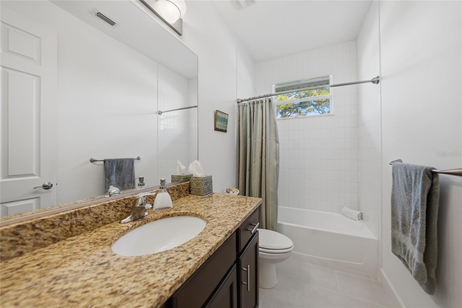 Image 21 of 31 For 28103 Pablo Picasso Drive