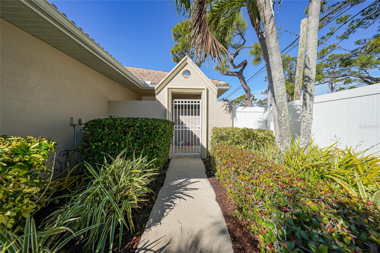 Image 3 of 31 For 28103 Pablo Picasso Drive