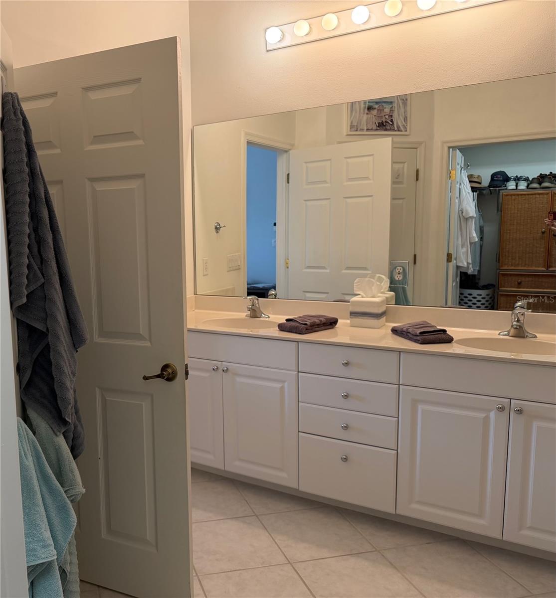 Image 42 of 81 For 3433 Grand Vista Court 202