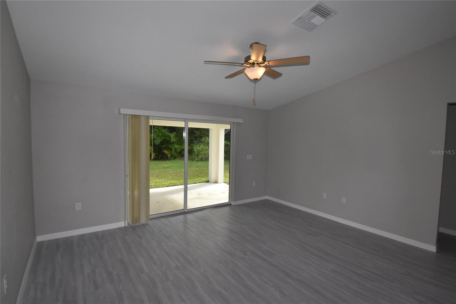 Image 7 of 22 For 212 Antis Drive