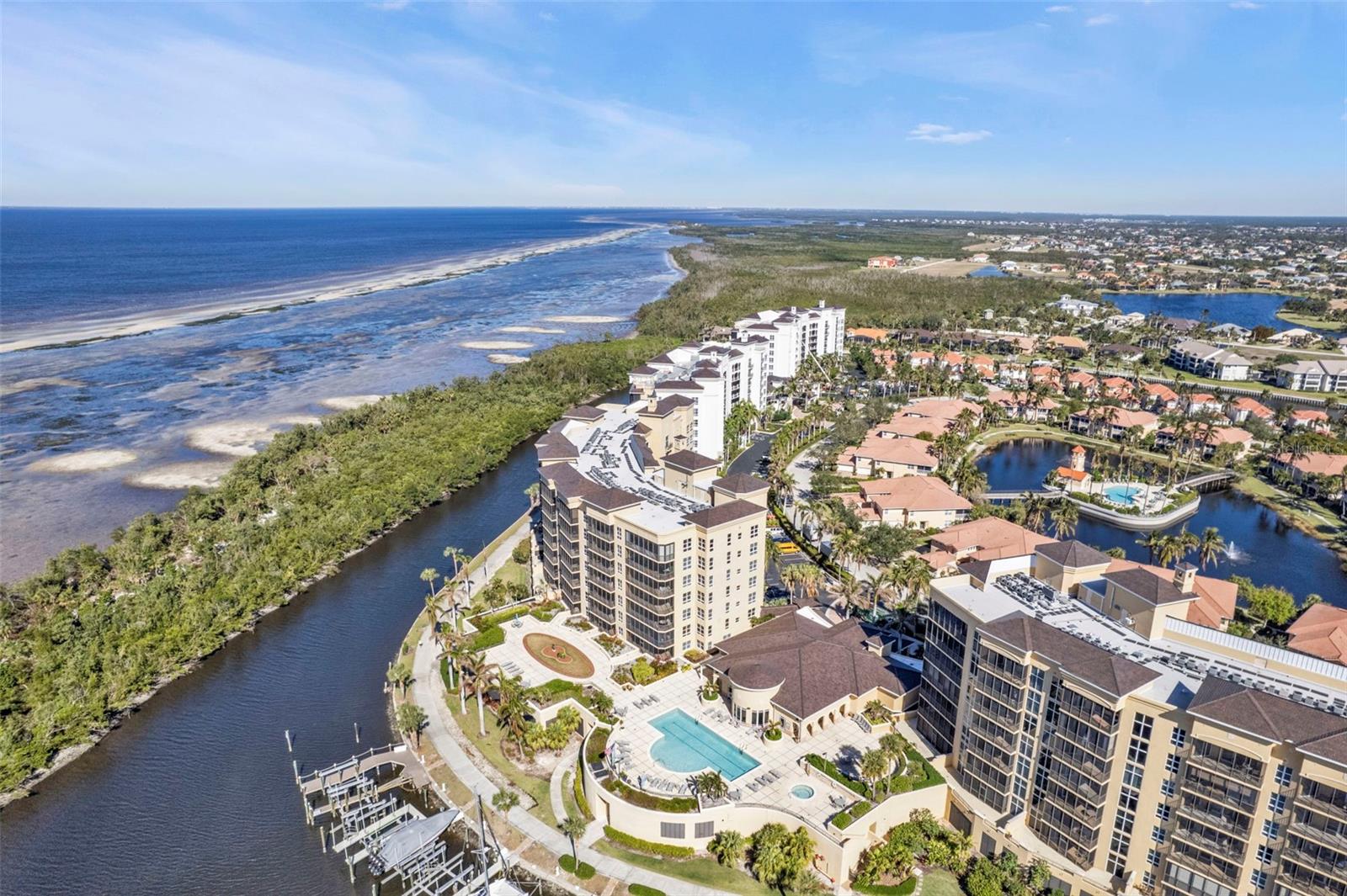 Image 10 of 63 For 3321 Sunset Key Circle 501