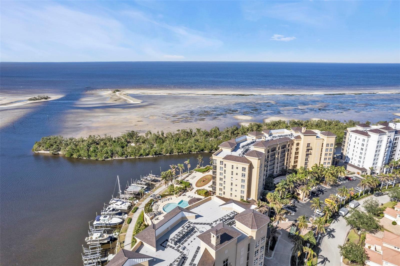 Image 11 of 63 For 3321 Sunset Key Circle 501