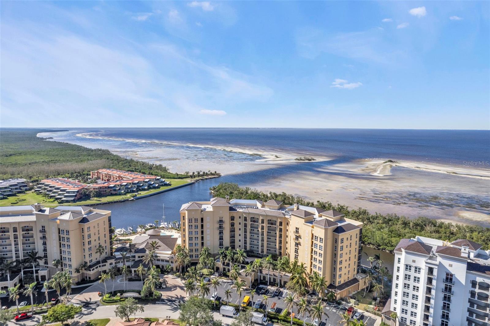 Image 3 of 63 For 3321 Sunset Key Circle 501