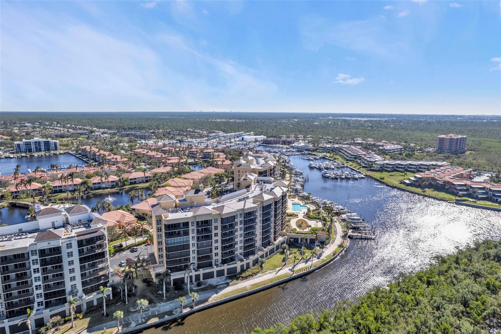 Image 5 of 63 For 3321 Sunset Key Circle 501