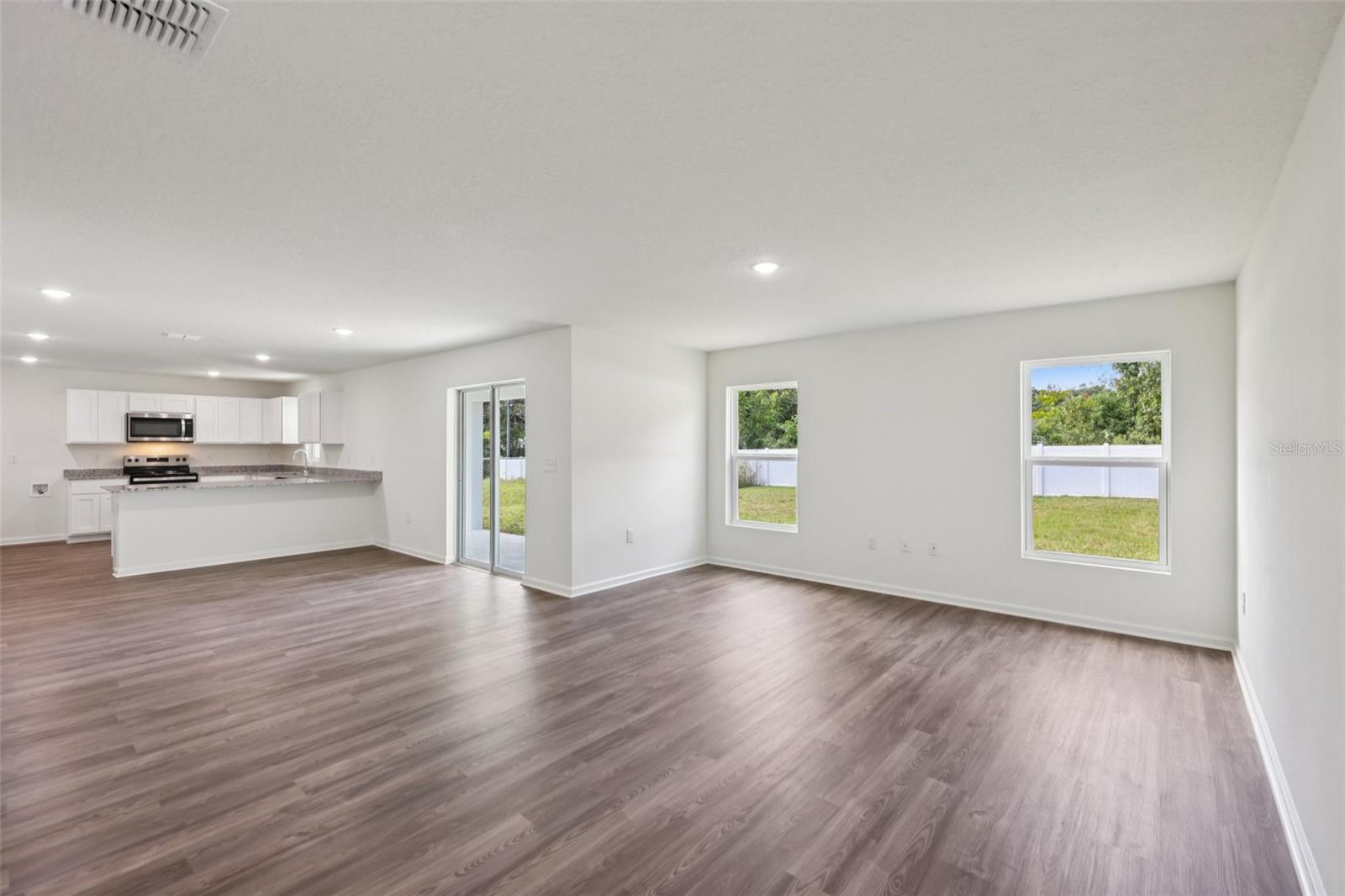 Image 3 of 30 For 2211 23rd Road