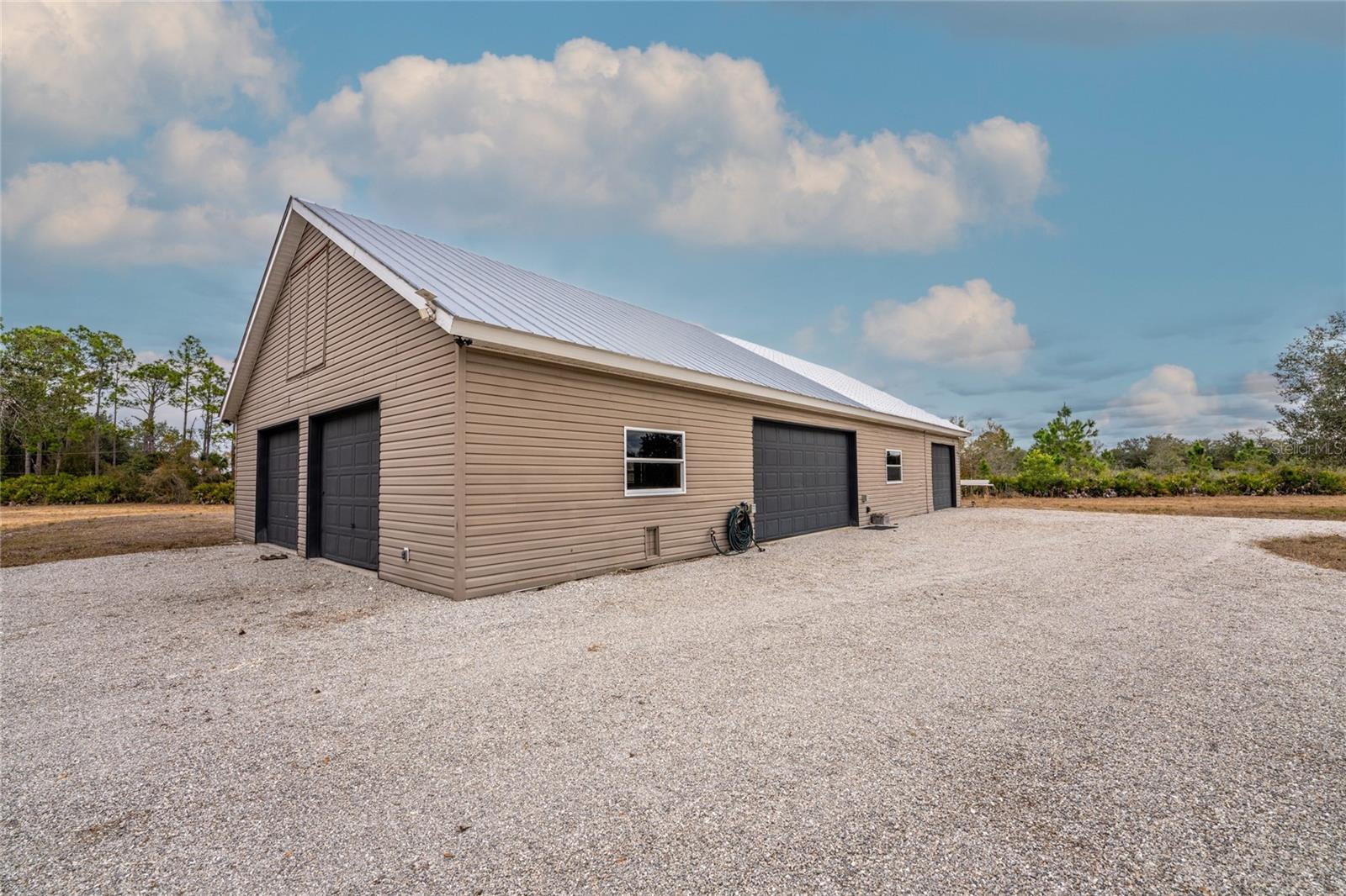 Image 5 of 53 For 17201 Prairie Creek Boulevard