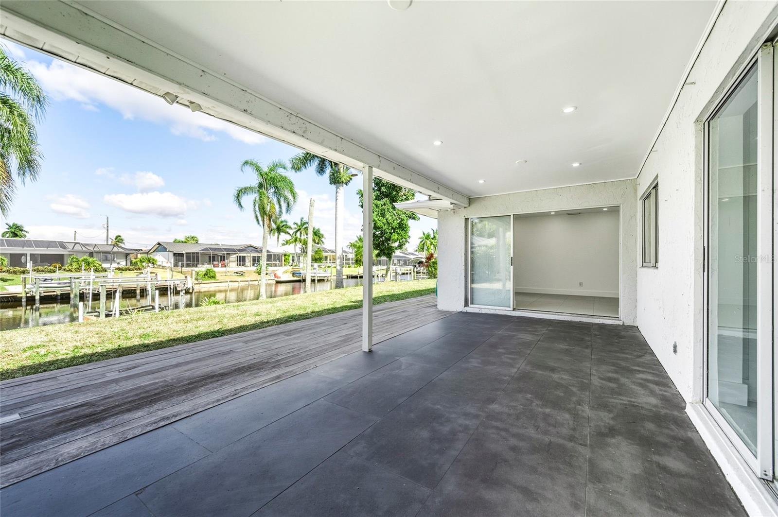 Image 21 of 36 For 2031 25th Lane