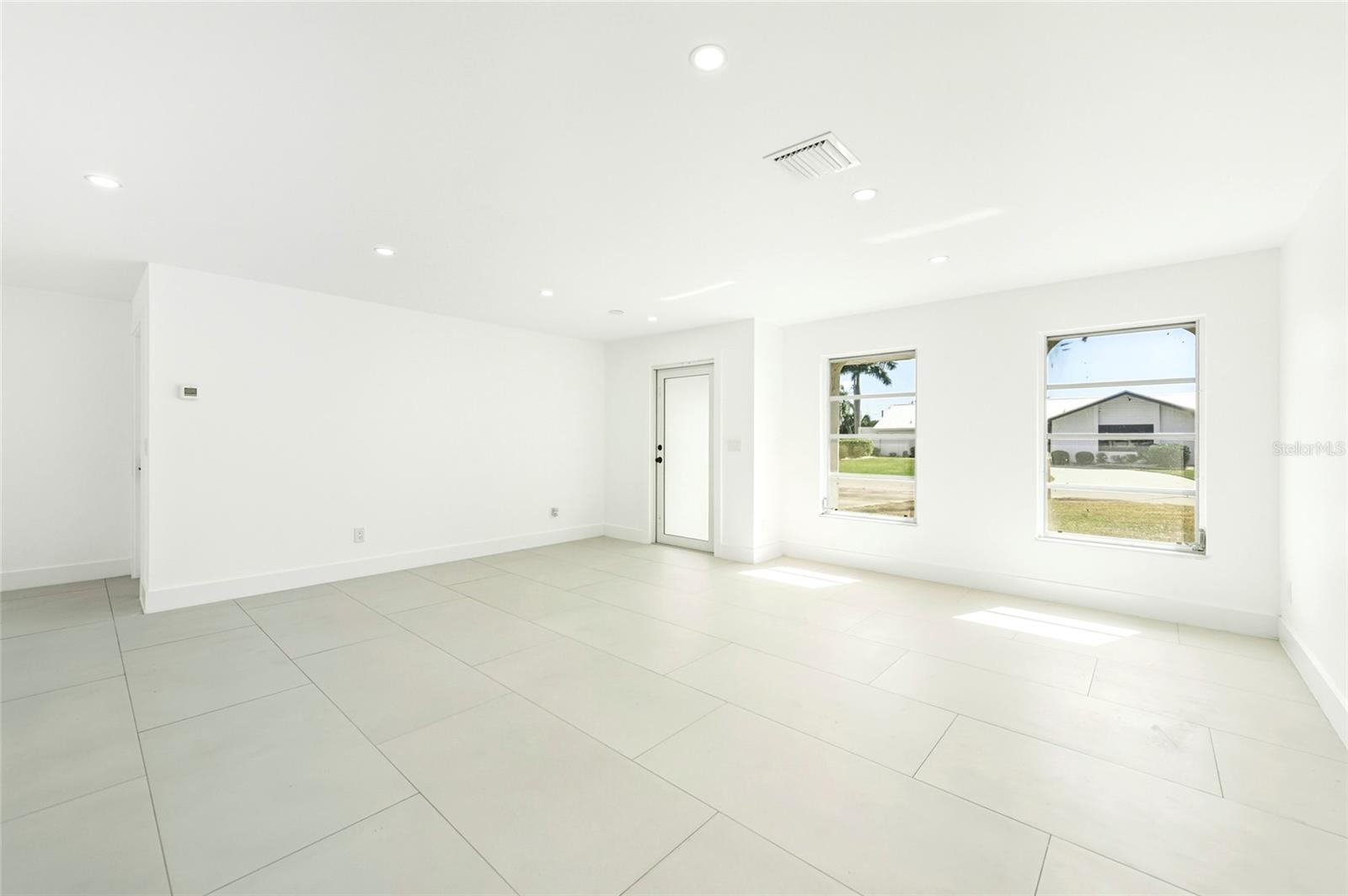 Image 5 of 36 For 2031 25th Lane