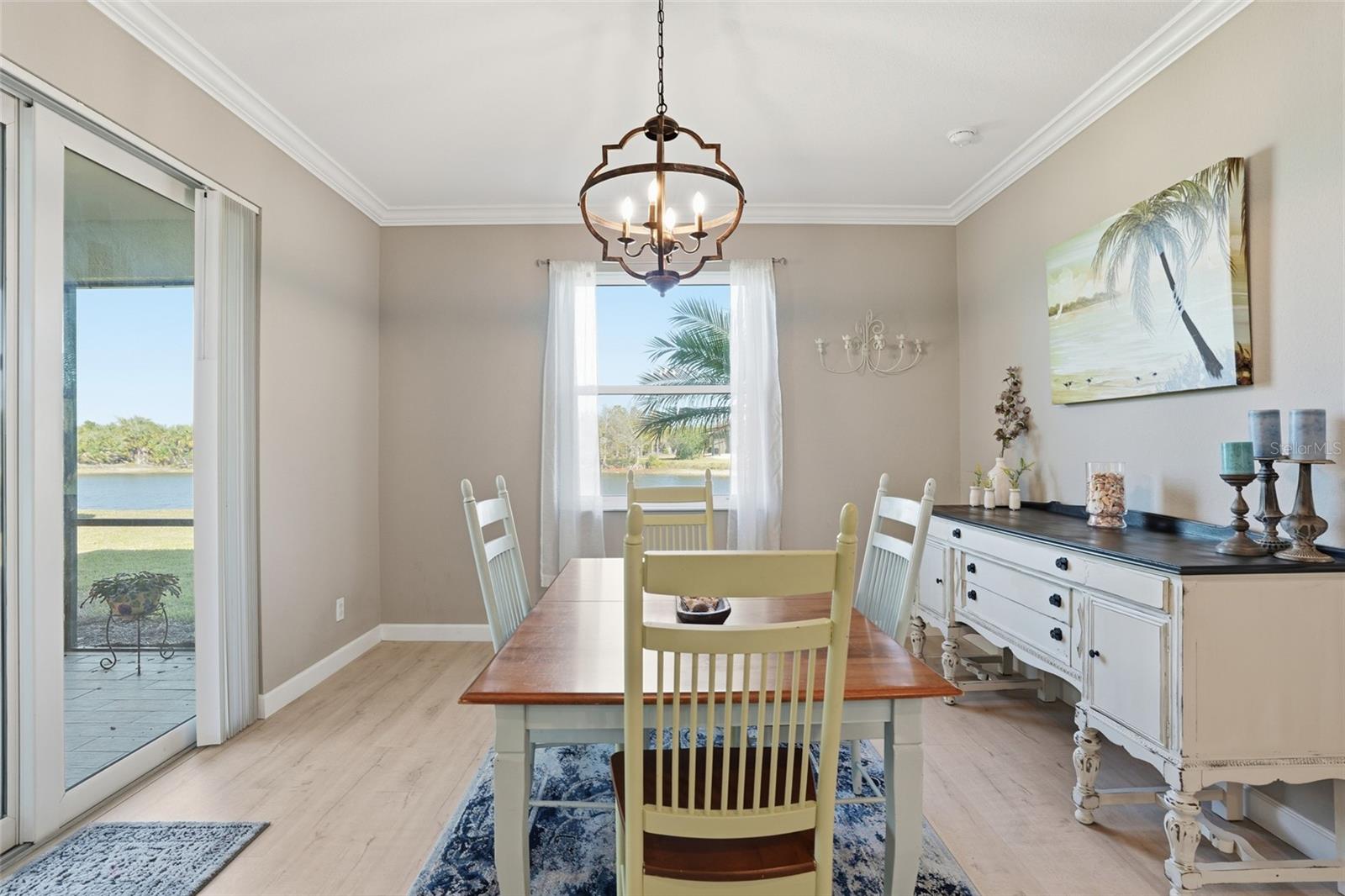 Image 10 of 36 For 13056 Silver Thorn Loop