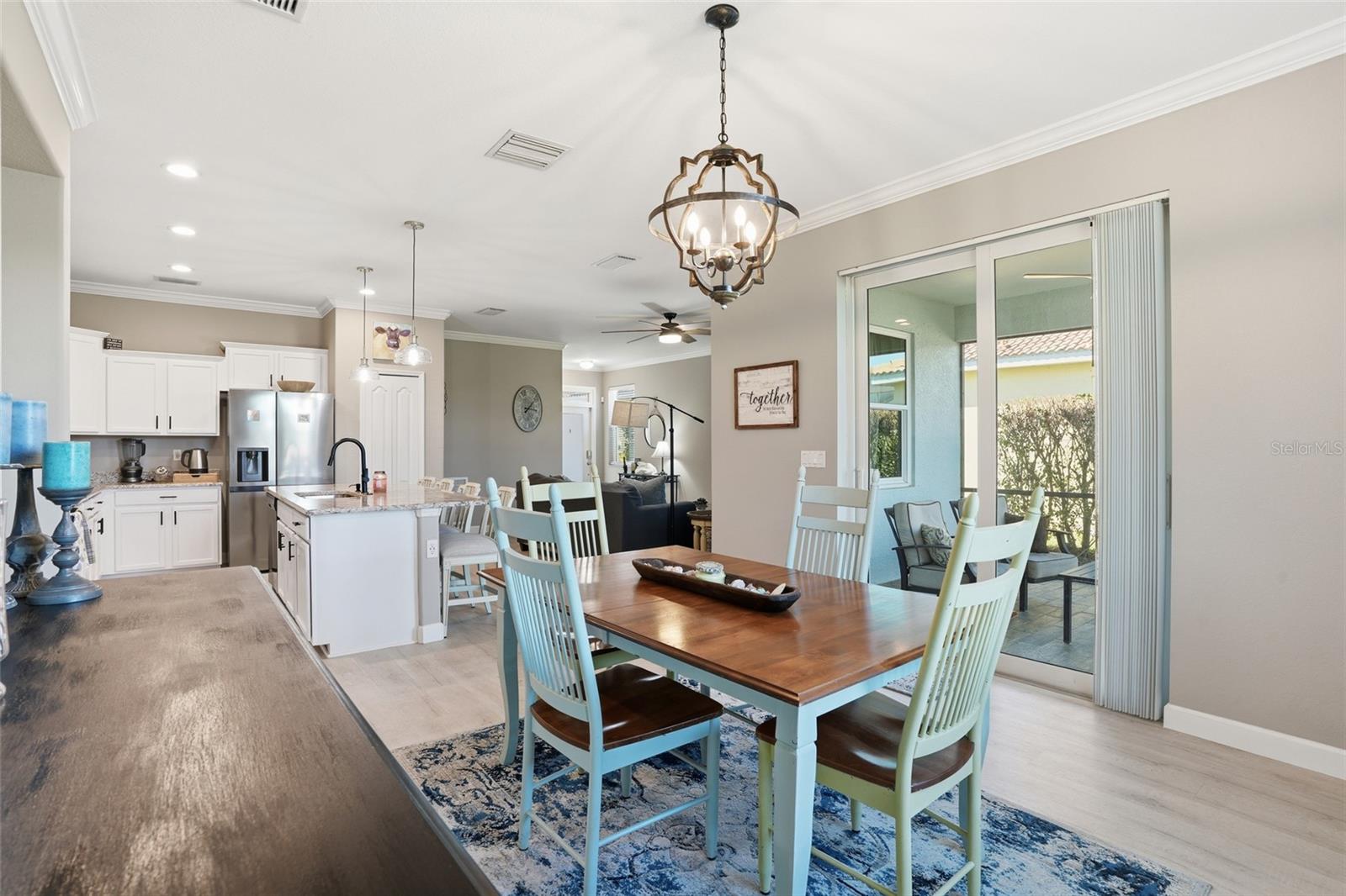 Image 11 of 36 For 13056 Silver Thorn Loop