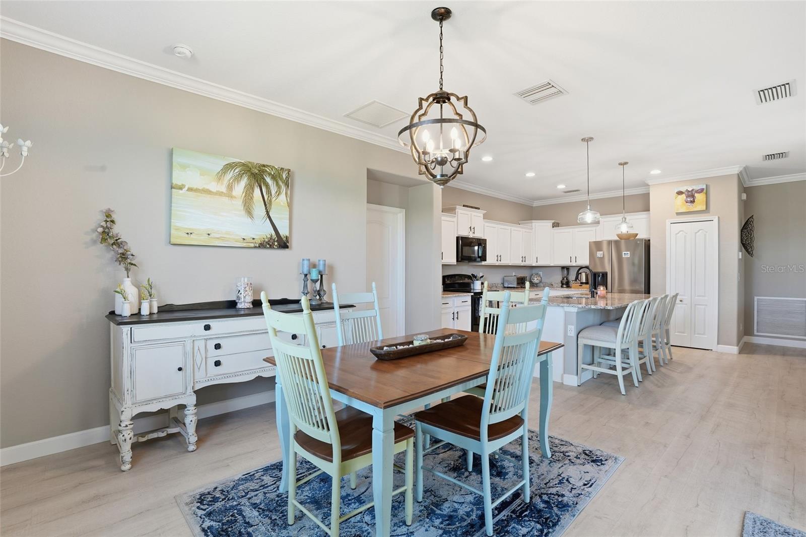 Image 12 of 36 For 13056 Silver Thorn Loop