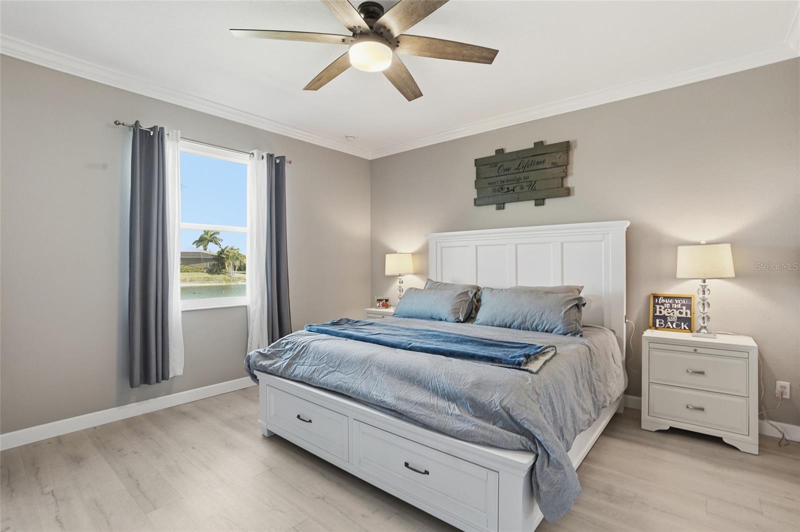 Image 16 of 36 For 13056 Silver Thorn Loop