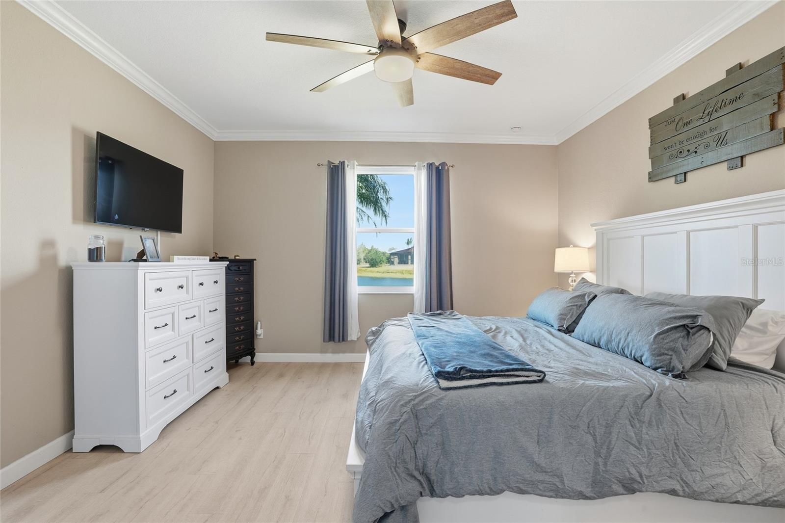 Image 18 of 36 For 13056 Silver Thorn Loop