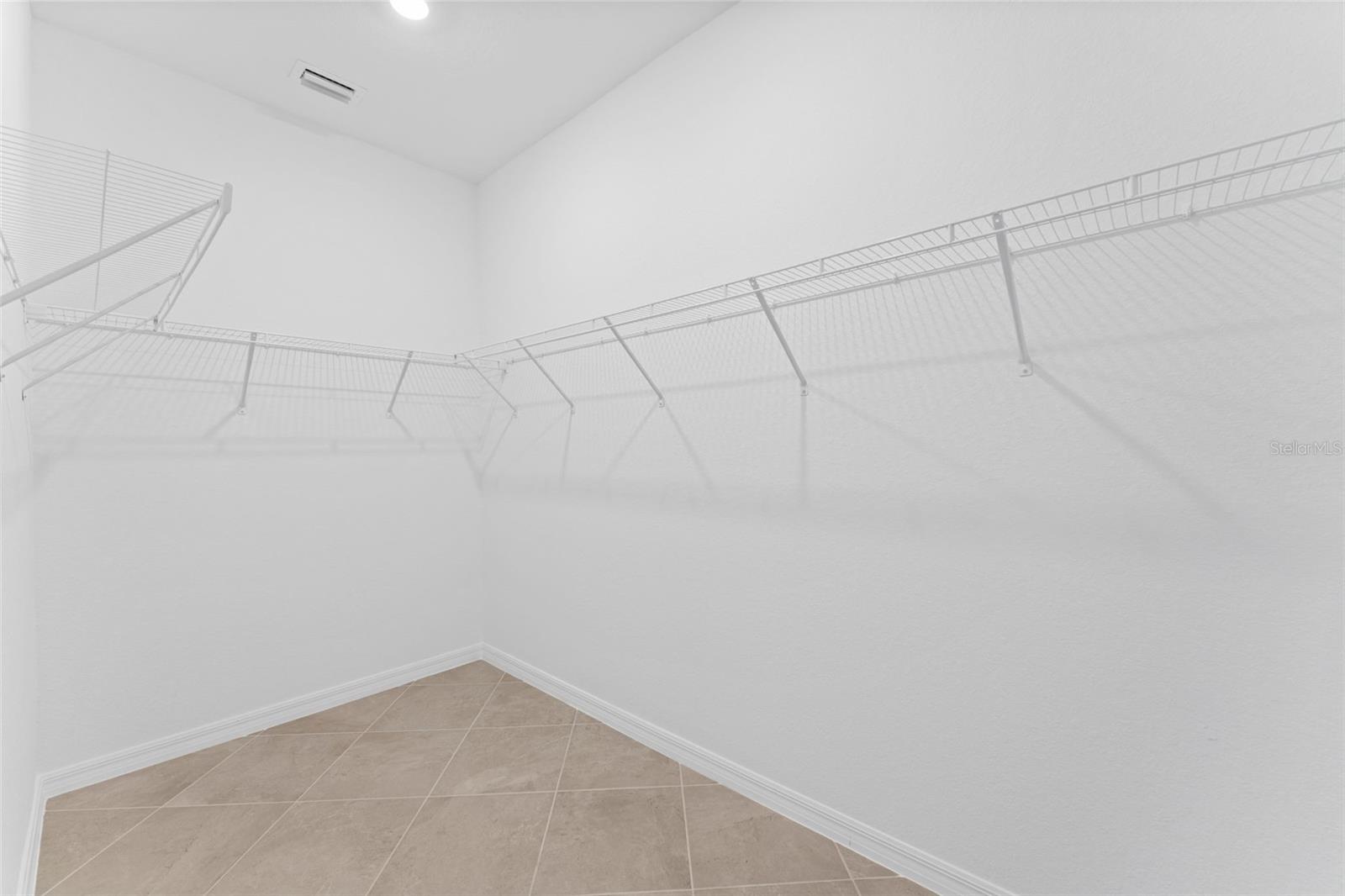 Image 18 of 54 For 1536 Saddlewood Circle