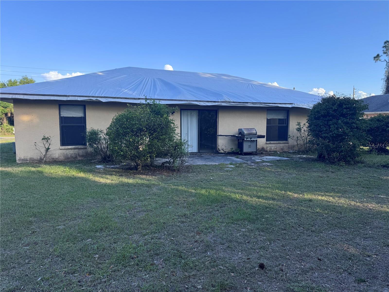 Listing photo id 3 for 3589 Chamberlain Boulevard