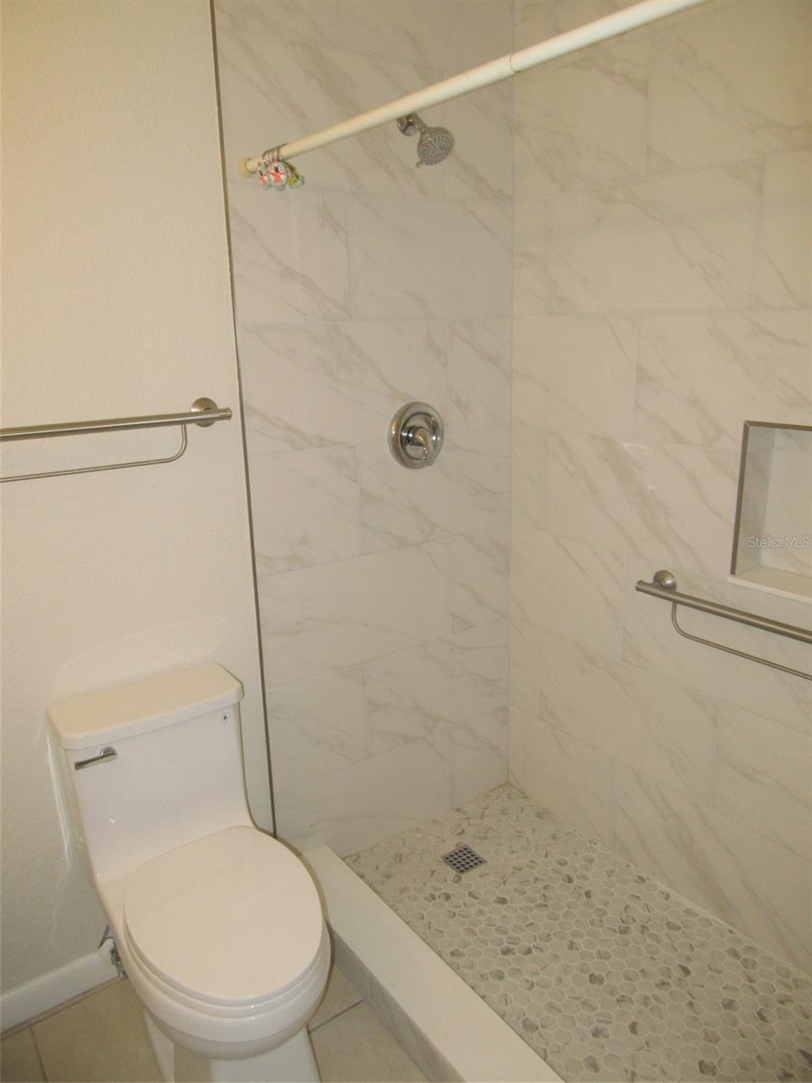 Image 12 of 15 For 440 Spring Lake Boulevard Nw