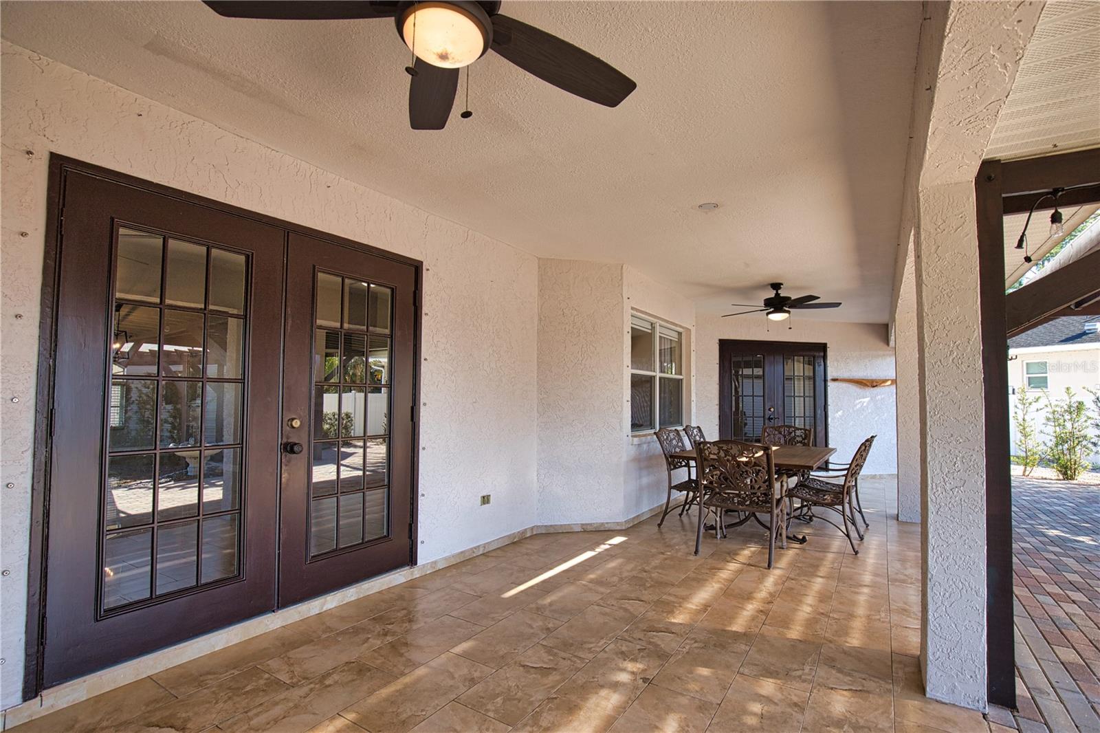 Listing photo id 47 for 3985 Massini Avenue