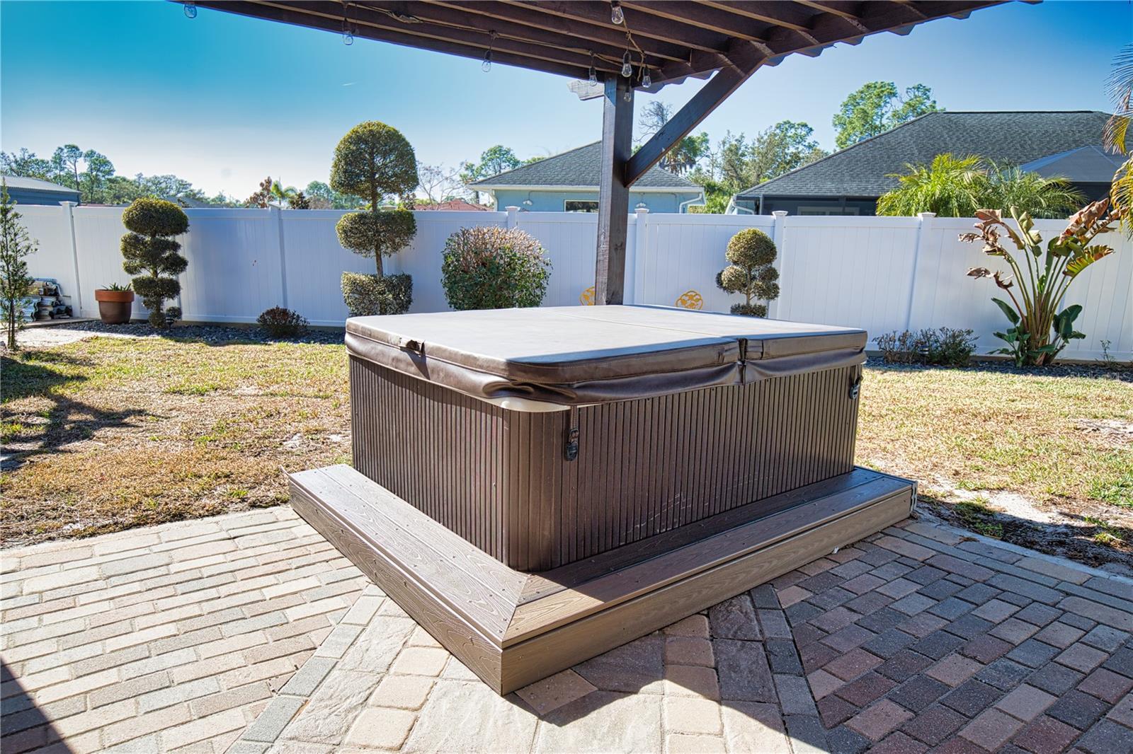 Listing photo id 53 for 3985 Massini Avenue