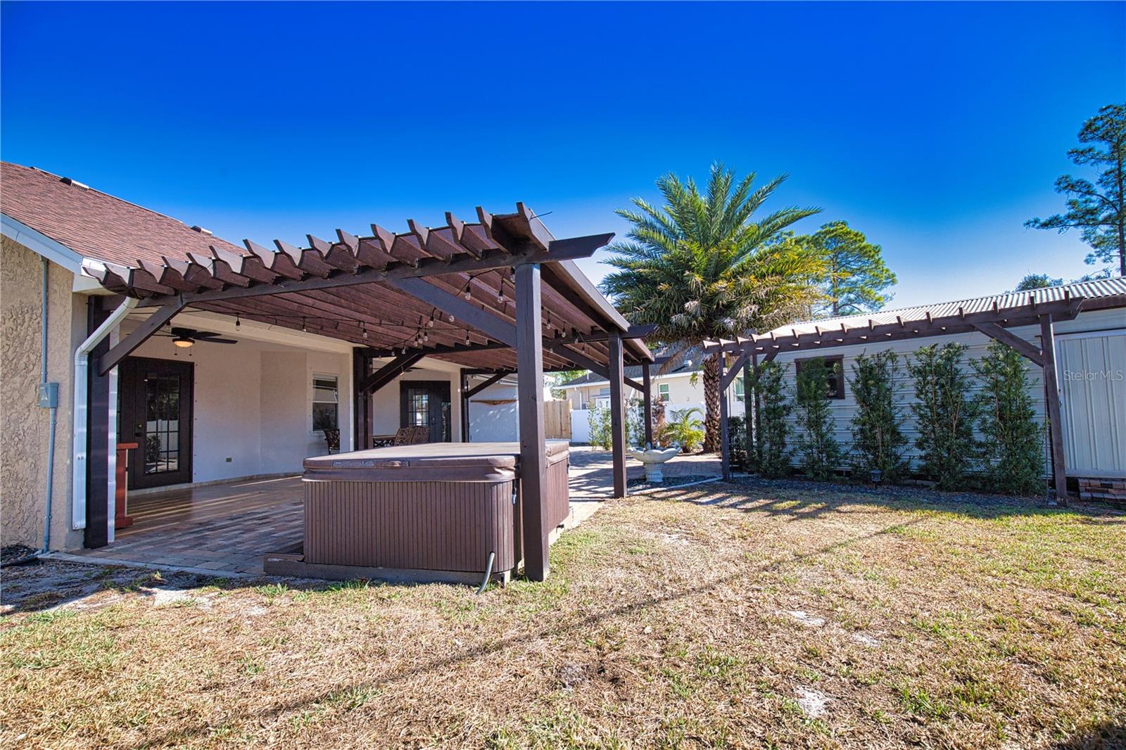 Listing photo id 55 for 3985 Massini Avenue