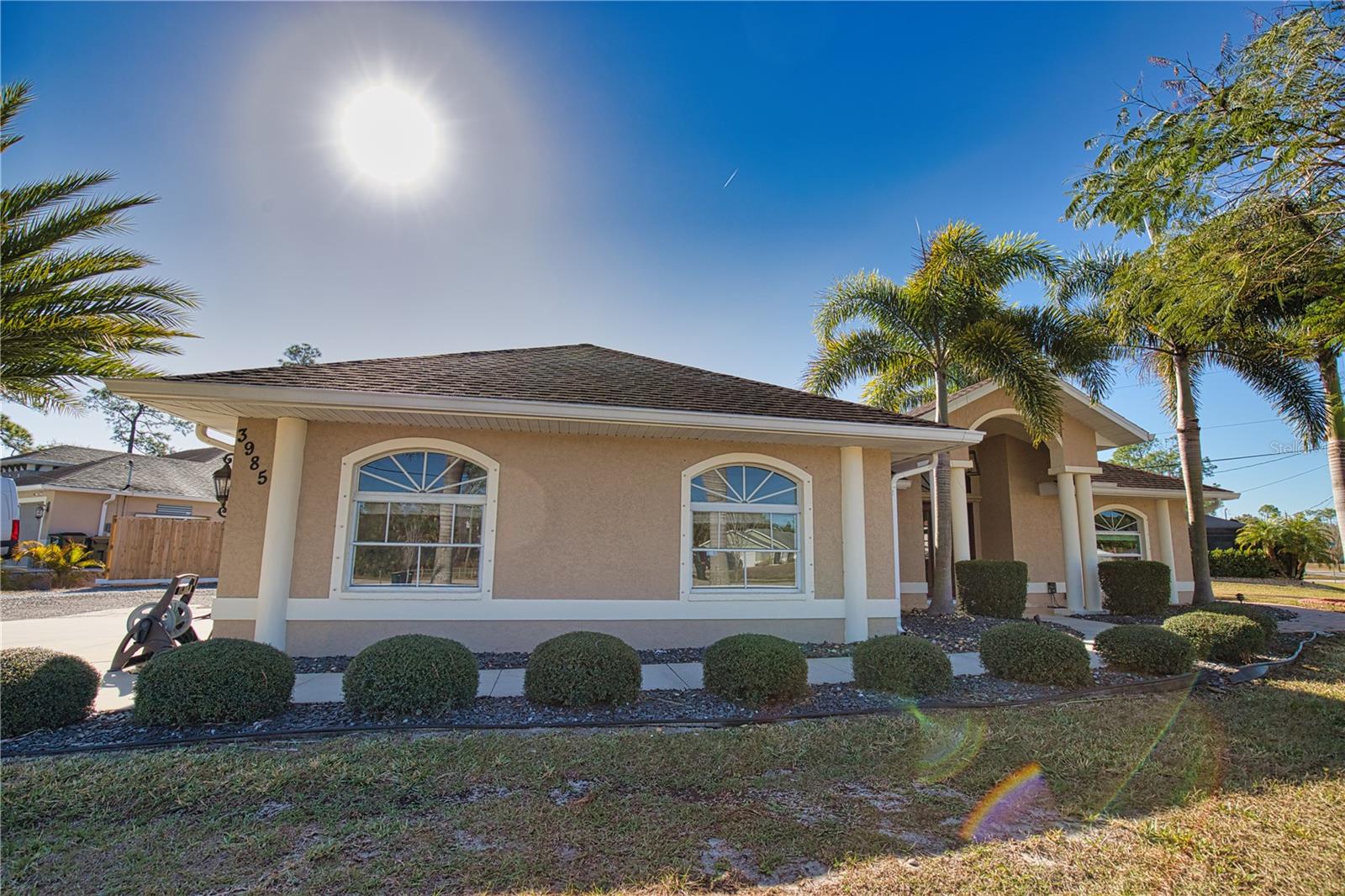 Listing photo id 6 for 3985 Massini Avenue