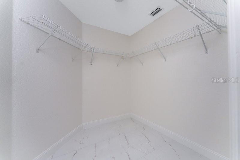 Image 28 of 35 For 1601 Park Beach Circle 132