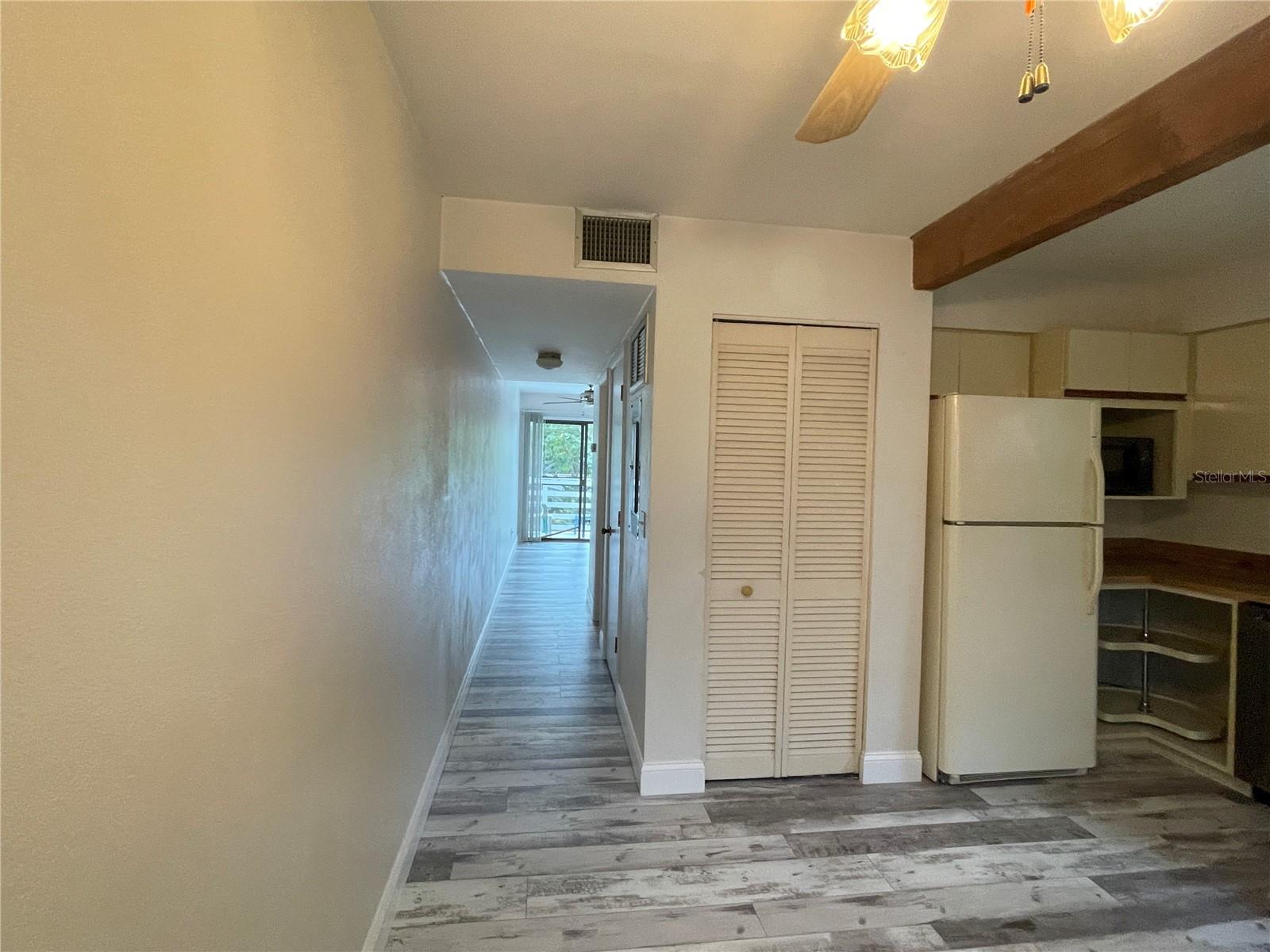 Image 32 of 42 For 60 Beachcomber Lane B