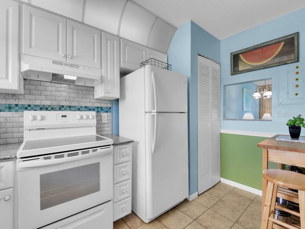 Image 14 of 25 For 4380 27th Court Sw 1-304