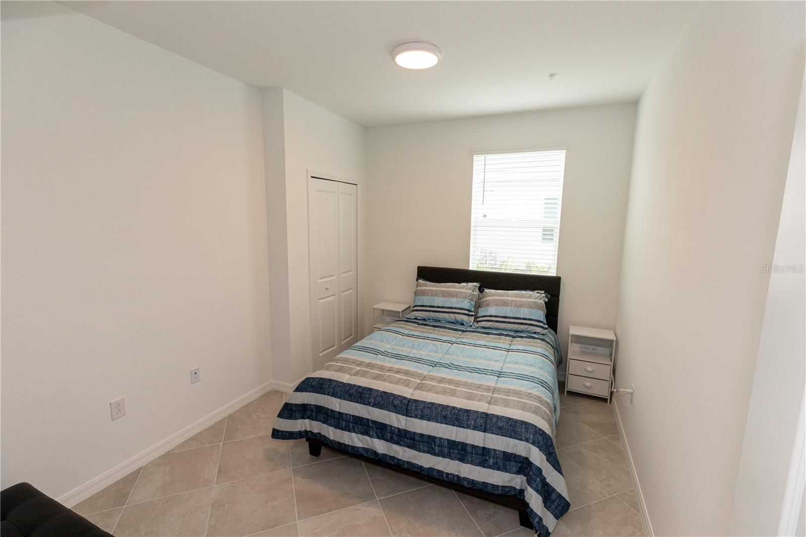 Image 14 of 23 For 16572 Kingwood Lane 3611