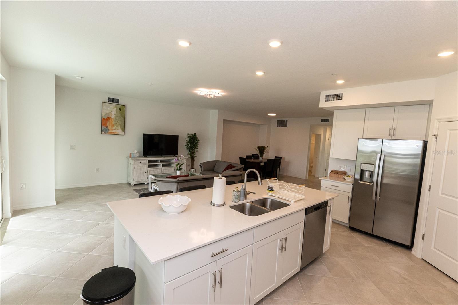 Image 7 of 23 For 16572 Kingwood Lane 3611