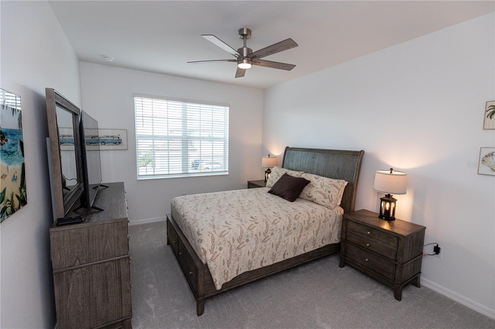 Image 12 of 26 For 16572 Kingwood Lane 3621