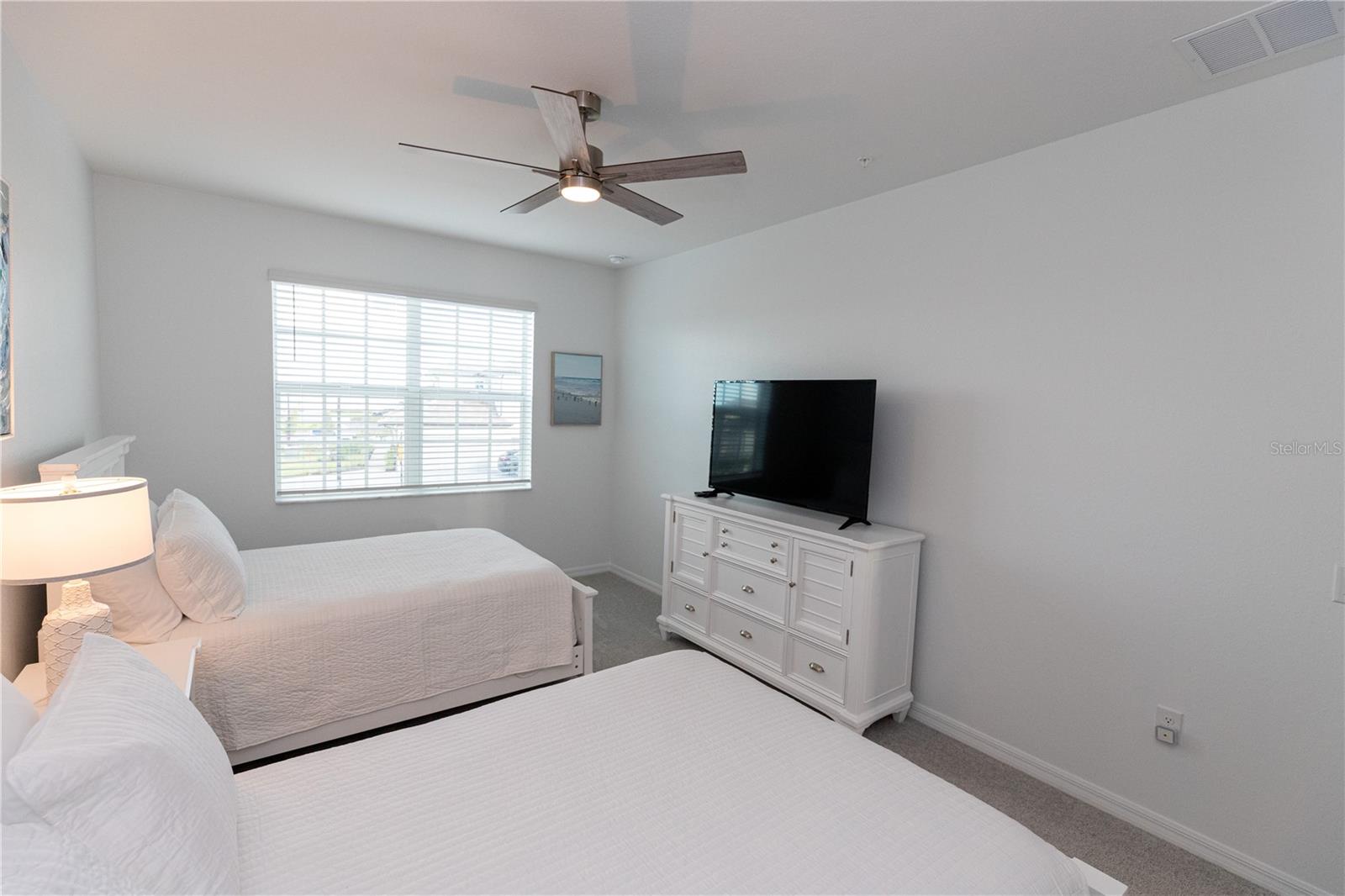 Image 15 of 26 For 16572 Kingwood Lane 3621