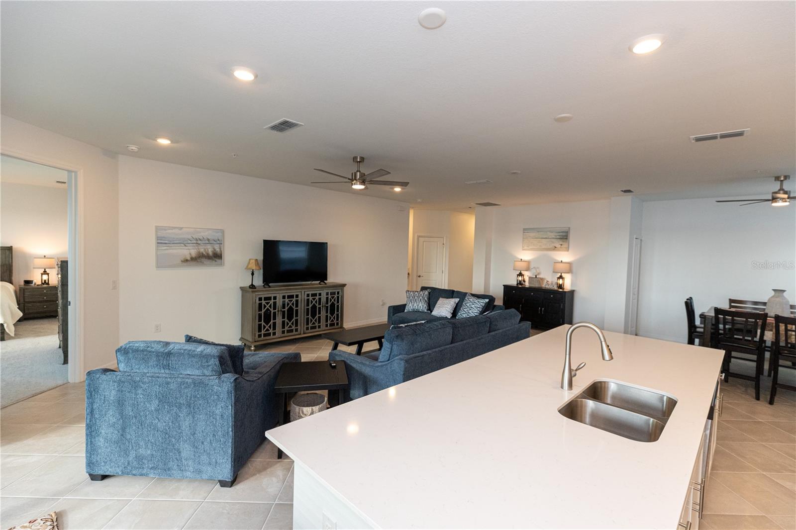 Image 3 of 26 For 16572 Kingwood Lane 3621