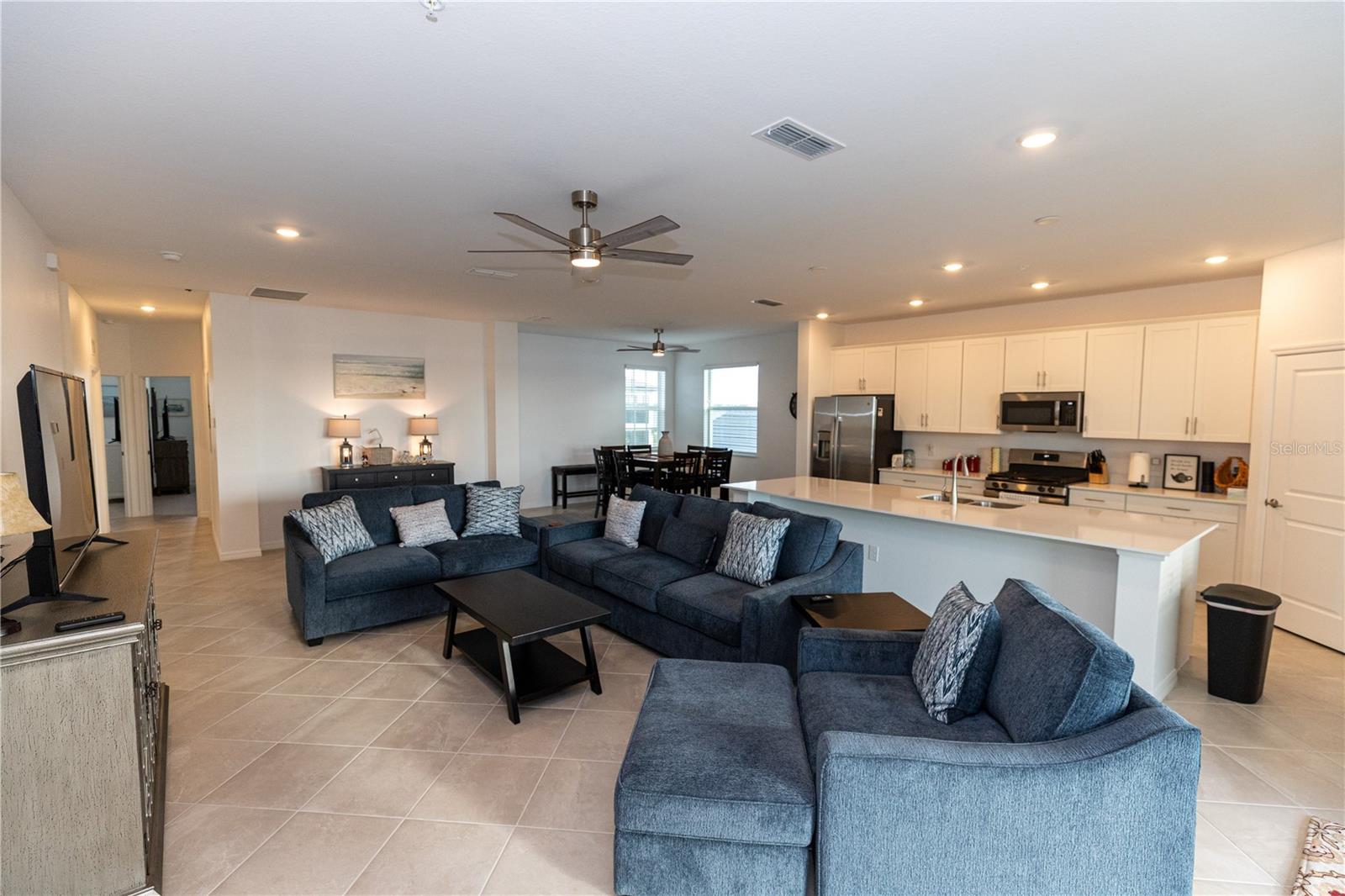 Image 4 of 26 For 16572 Kingwood Lane 3621