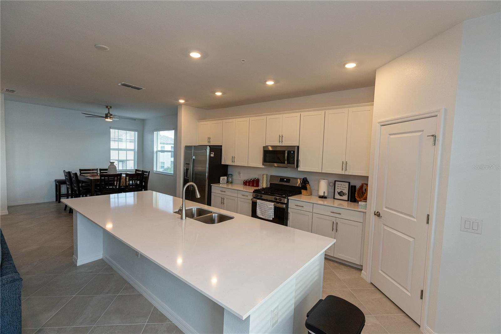 Image 9 of 26 For 16572 Kingwood Lane 3621