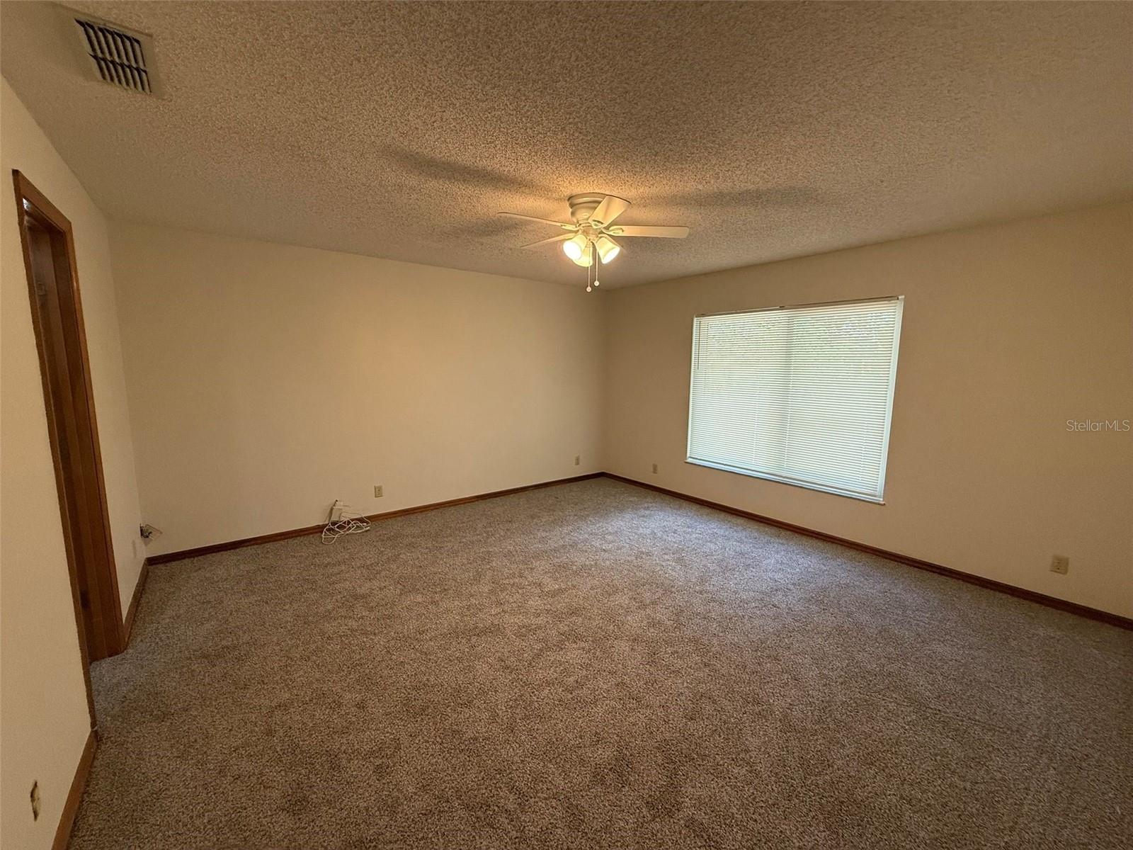 Image 10 of 14 For 2586 Logsdon Street