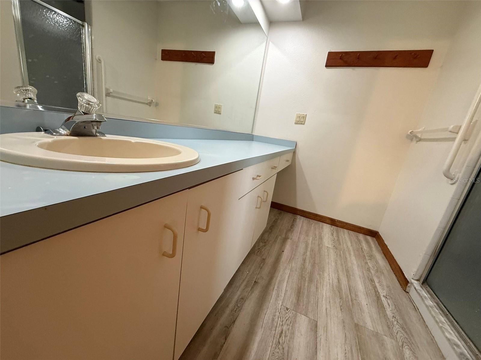 Image 11 of 14 For 2586 Logsdon Street