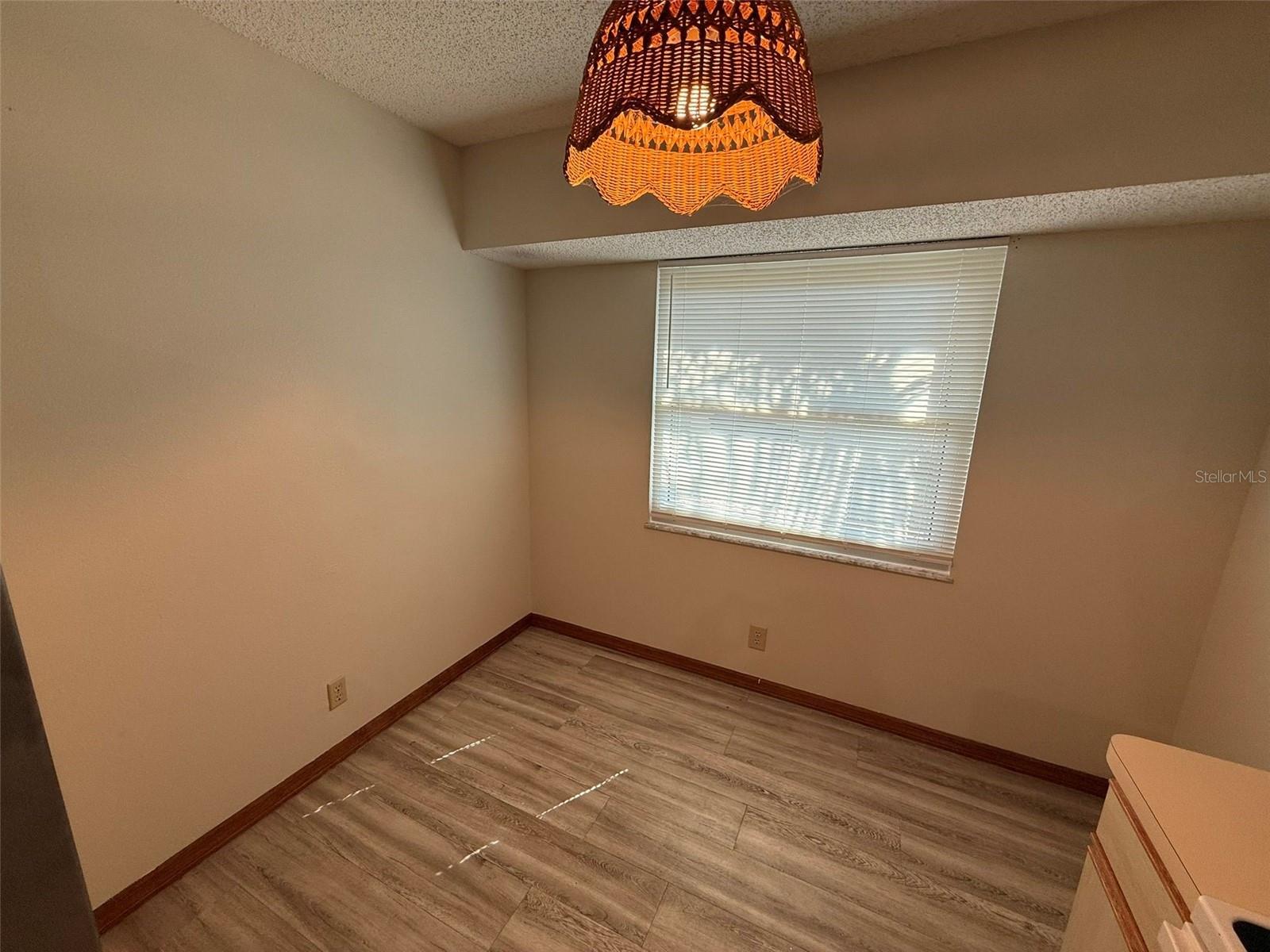 Image 7 of 14 For 2586 Logsdon Street