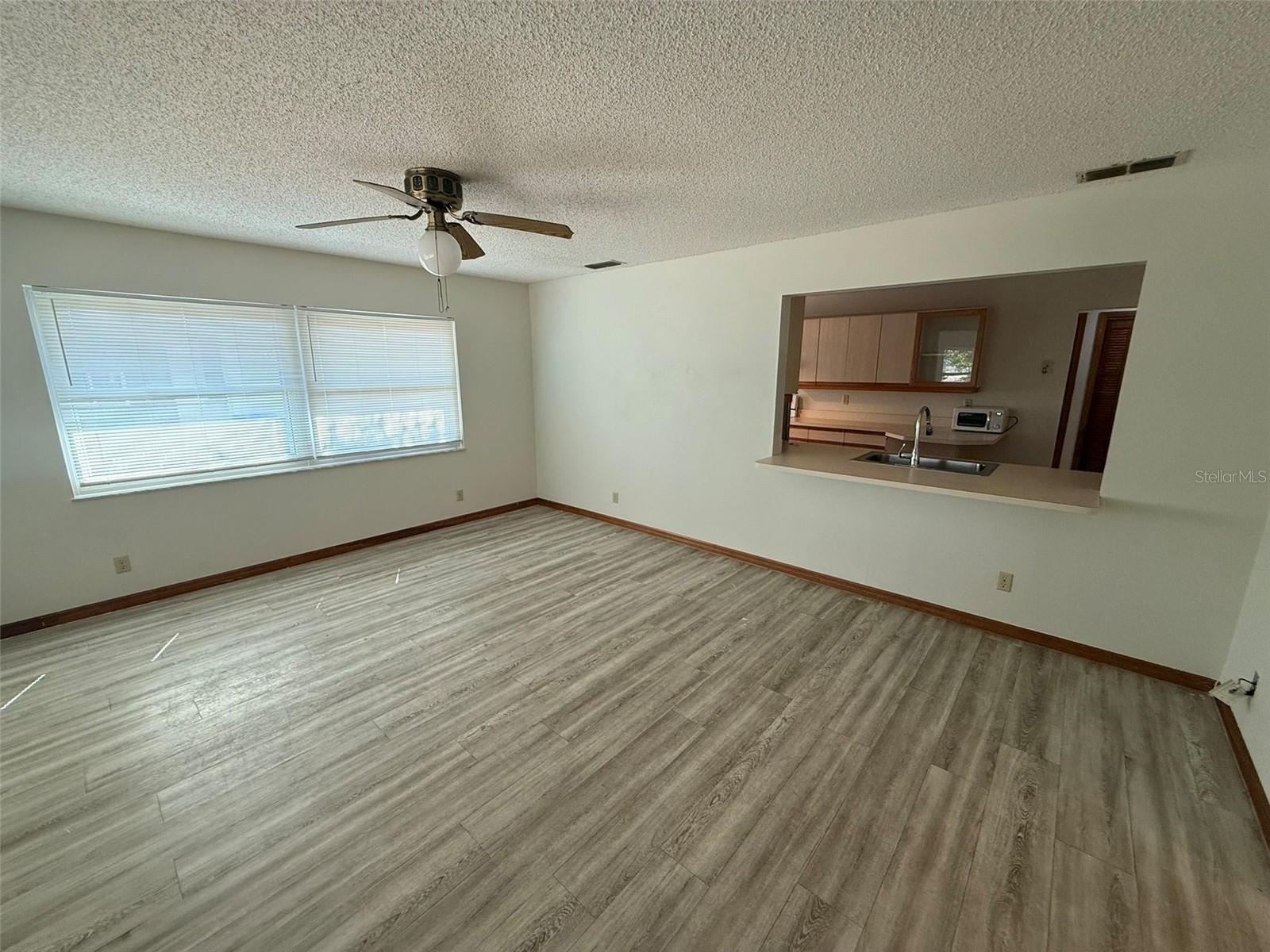 Image 8 of 14 For 2586 Logsdon Street