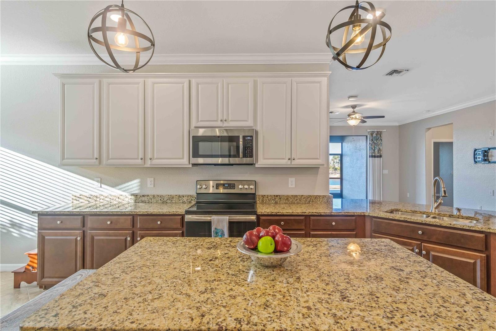 Image 31 of 78 For 13634 Vancanza Drive