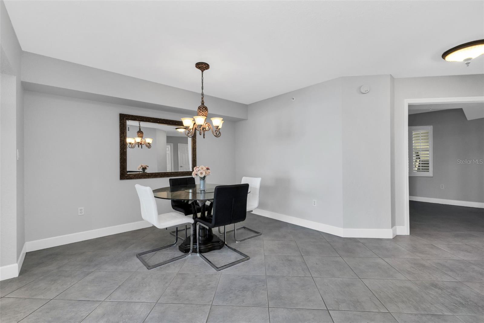 Image 14 of 44 For 1650 Marion Avenue 123