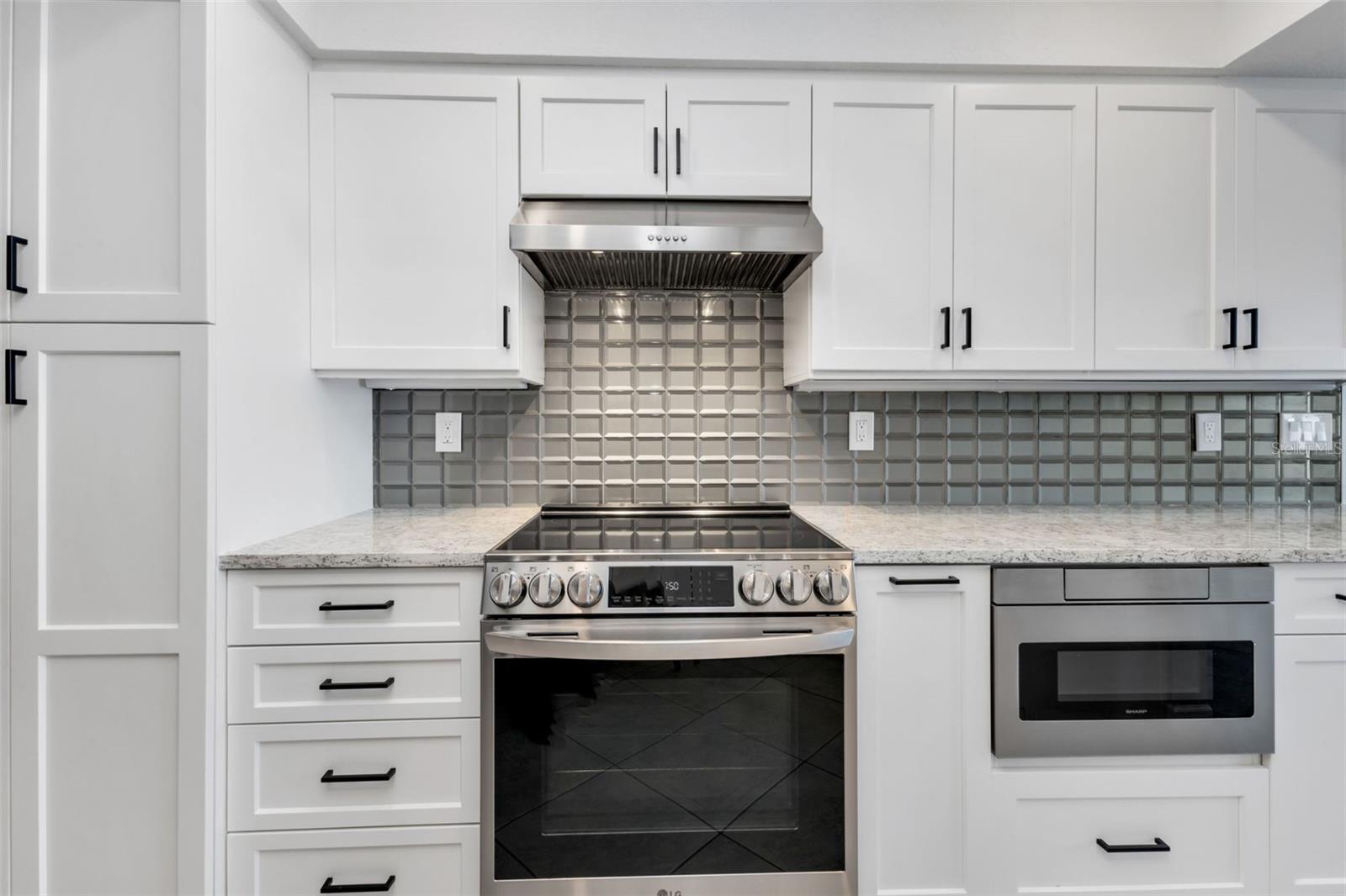 Image 16 of 44 For 1650 Marion Avenue 123