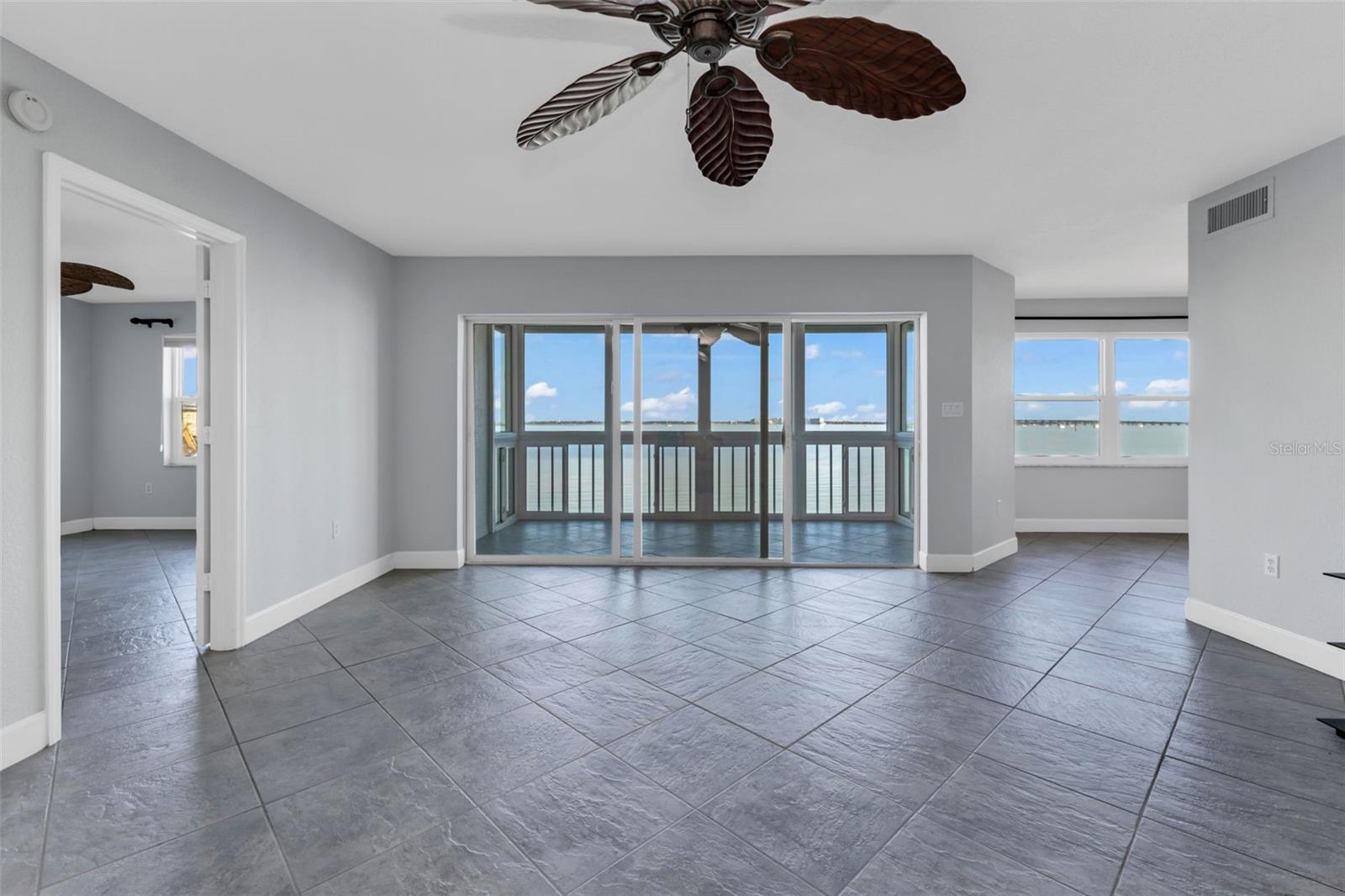 Image 33 of 44 For 1650 Marion Avenue 123