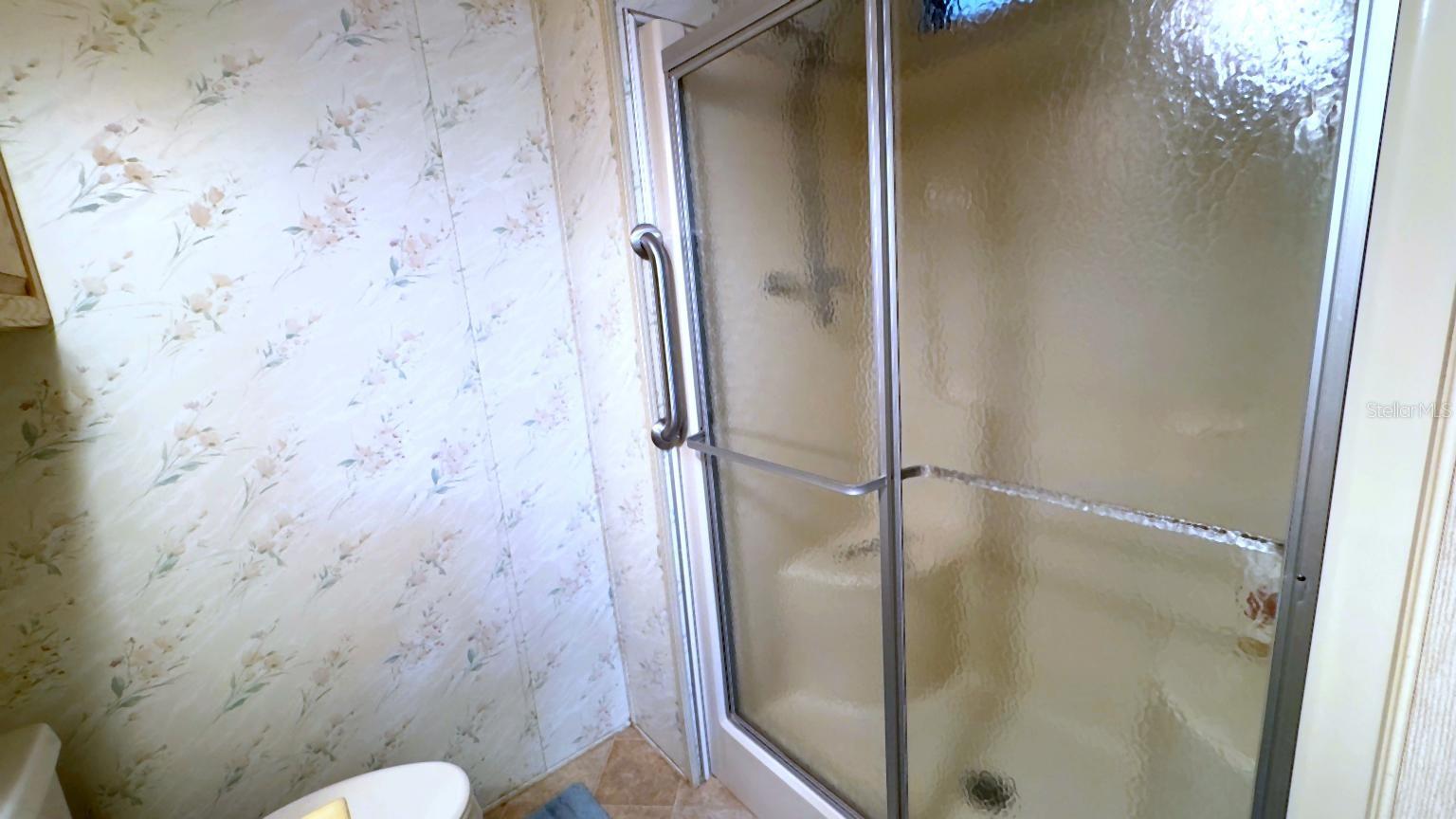 Listing photo id 15 for 772 Imperial Drive